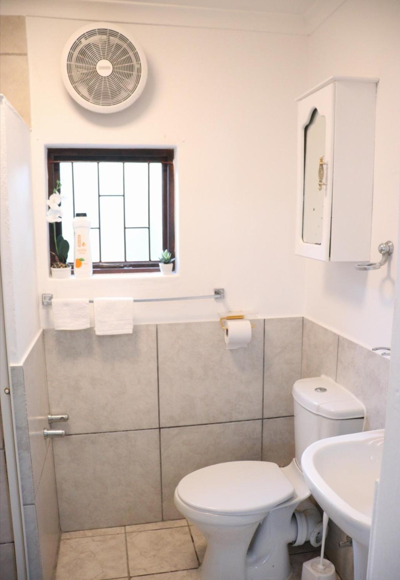 Optimum Self Catering Apartment *